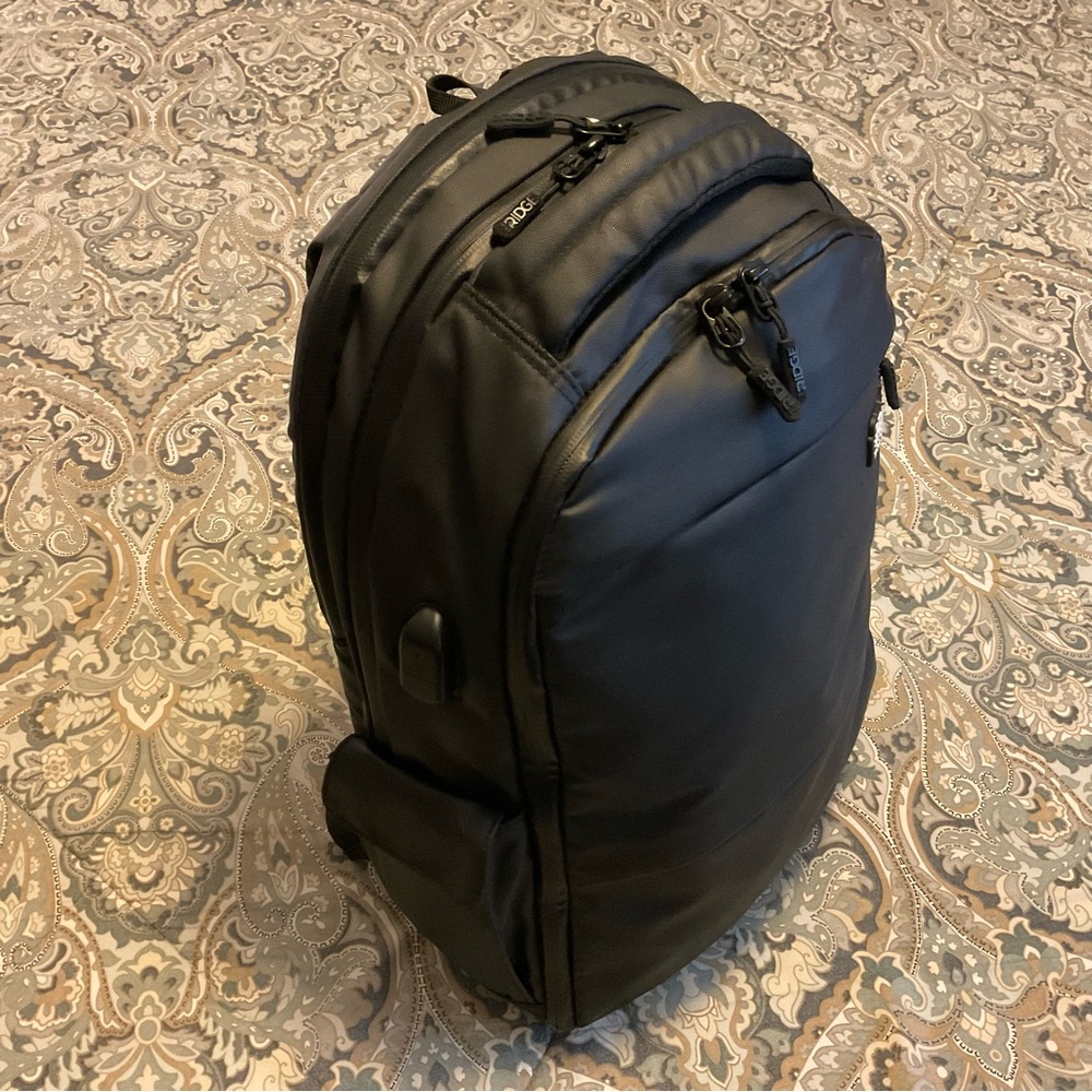 Mint The Ridge Commuter Weatherproof RFID Backpack, used 1x - Picture 7 of 16